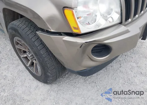 2005 Jeep Grand Cherokee Laredo z USA, uszkodzony, nr VIN 1J4GR48K75C579554